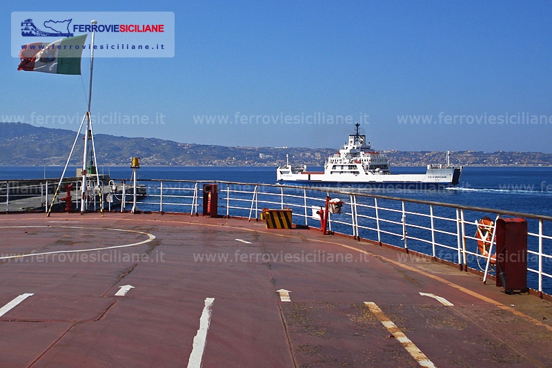 Dal ponte auto della nave Iginia