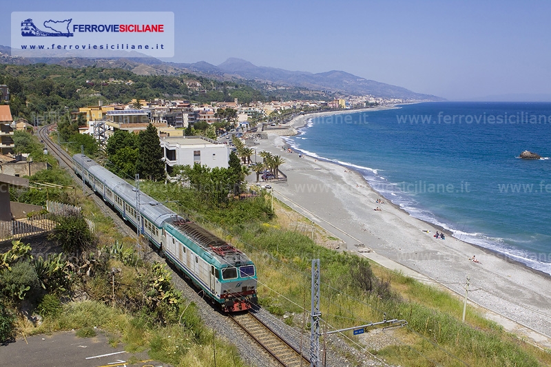 Percorrendo la ferrovia jonica siciliana