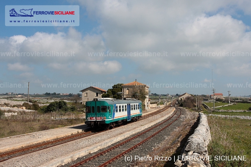 La stazione di Genisi