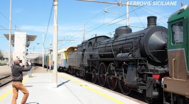 20190509-08318-Trasferita-temporaneamente-in-Sicilia-la-locomotiva-a-vapore-685-089