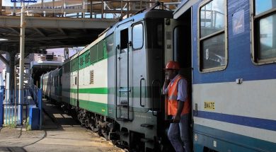 20140604 – La ferrovia dei Templi arrivata in Sicilia la locomotiva E646 196 – 219_1903 20140604 Messina – RFI Villa – E646 196 – Invasatura 4 – 800px